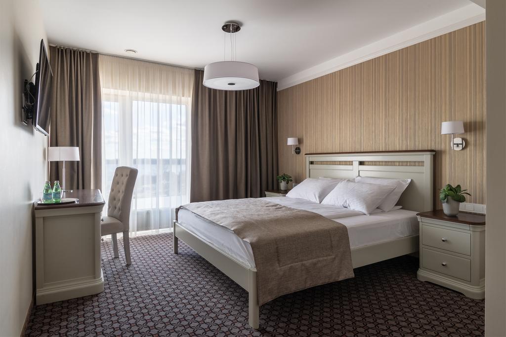 Hotel Sinchronas Telšiai المظهر الخارجي الصورة
